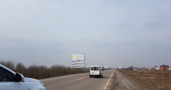 Фото рекламной плоскости по адресу Обїздна М-10, З.О. м. Львова, між гот. Панська Гора та Кінг Крос в сторону гот.Панська Гора (верхній)