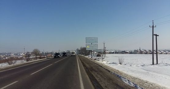 Фото рекламной плоскости по адресу Обїздна М-10, З.О. м. Львова, біля Арт-Енерго в сторону Кінг Крос (нижній)