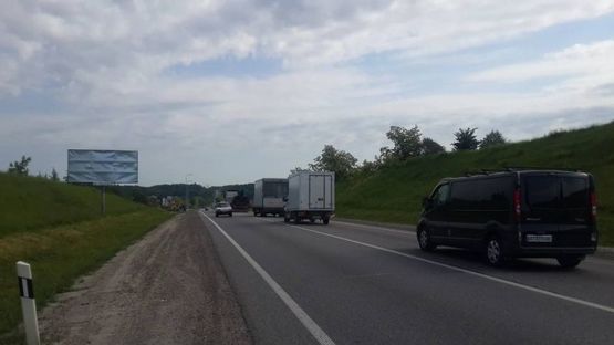 Фото рекламной плоскости по адресу Обїздна М-06, Київ-Чоп, перед с.Чишки в сторону Виниик