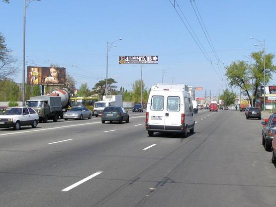 Фото рекламної площини за адресою ул. Братиславская напротив "АТЛ" (В) "Троещинский рынок"