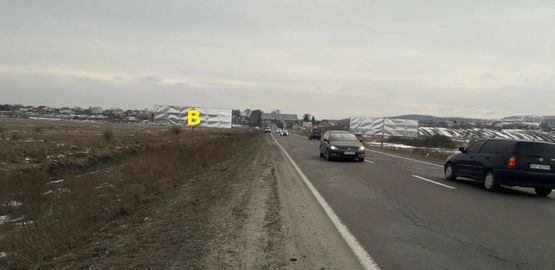 Фото рекламной плоскости по адресу М-09, Тернопіль-Львів-Рава-Руська, рух від с. Куликів, перед с. Великі Грибовичі у намрямку до м. Львів