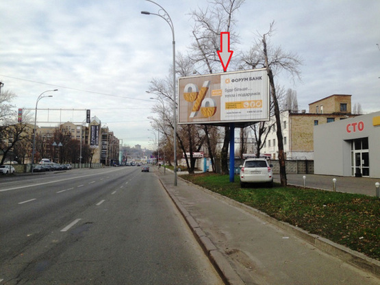 Фото рекламной плоскости по адресу ул. Набережно-Луговая, 4-6 (А1) автосалон, светофор (призма А3)