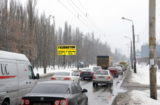 Фото рекламной плоскости по адресу Маршала Гречка ул., 8, крупная транспортная развязка, направление к Интернациональной площади
