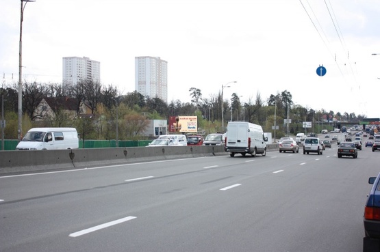 Фото рекламной плоскости по адресу Палладина 18/30 Крупная транспортная развязка, большое количество банков, офисов, магазинов. БЦ "Хай-Тек парк"