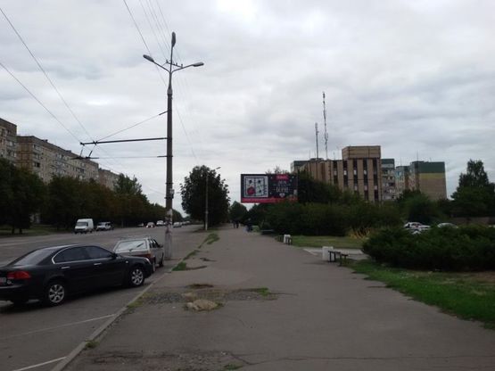 Фото рекламної площини за адресою ул. С. Колачевского (23-го Лютого), 16 - ул. Конституционная (ТЦ "Reinford"), к Тернам Фото рекламної площини за адресою ул. С. Колачевского (23-го Лютого), 16 - ул. Конституционная (ТЦ "Reinford"), к Тернам