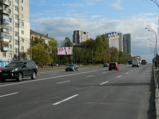 Фото рекламної площини за адресою Харьковское шоссе,9 - Ленинградская пл.