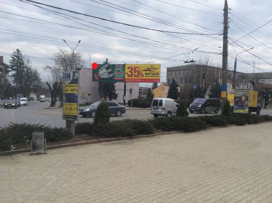 Фото рекламной плоскости по адресу вул. Головна - вул. Чкалова, до автовокзалу, правий Фото рекламной плоскости по адресу вул. Головна - вул. Чкалова, до автовокзалу, правий