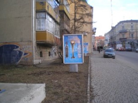 Фото рекламної площини за адресою вул.Пилипа Орлика №2    СМ "Фуршет"