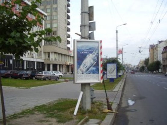 Фото рекламной плоскости по адресу вул. Незалежності ( "УкрінБанк") №1 ст.Б