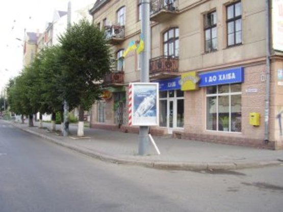 Фото рекламной плоскости по адресу вул. Незалежності - вул.М.Підгірянки ст.А   перехрестя
