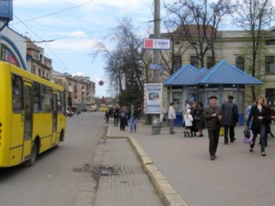 Фото рекламной плоскости по адресу вул. Дністровська (навпроти продуктового базару) №2 ст А Фото рекламной плоскости по адресу вул. Дністровська (навпроти продуктового базару) №2 ст А