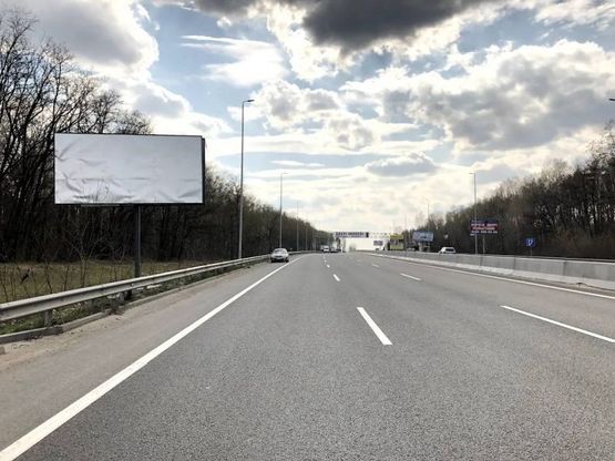 Фото рекламной плоскости по адресу В.Почтовая, а/д М-05 Киев-Одесса , после ресторана "Вилла Вита"