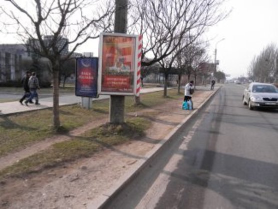 Фото рекламной плоскости по адресу вул. Коновальця (СМ Велика Кишеня) №1 ст Б Фото рекламной плоскости по адресу вул. Коновальця (СМ Велика Кишеня) №1 ст Б