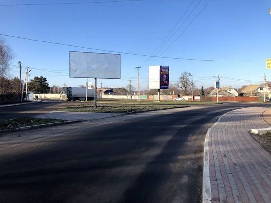 Фото рекламной плоскости по адресу Ул. Владимирская , на кругу , возле магазина АНЖИО