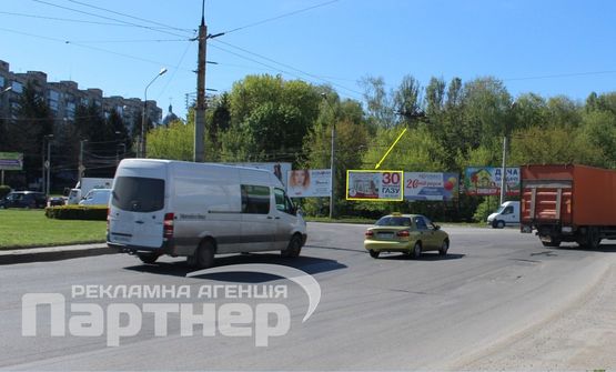 Фото рекламной плоскости по адресу С. Бандери Фото рекламной плоскости по адресу С. Бандери