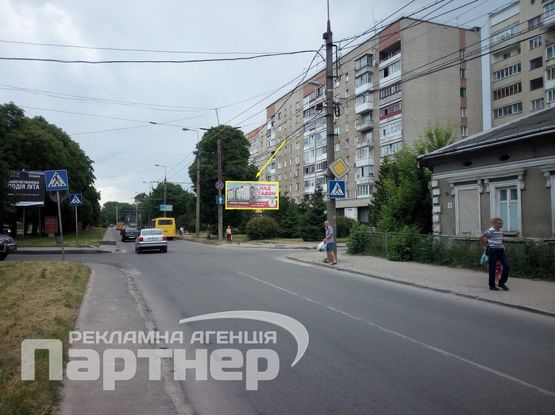 Фото рекламной плоскости по адресу С. Крушельницької
