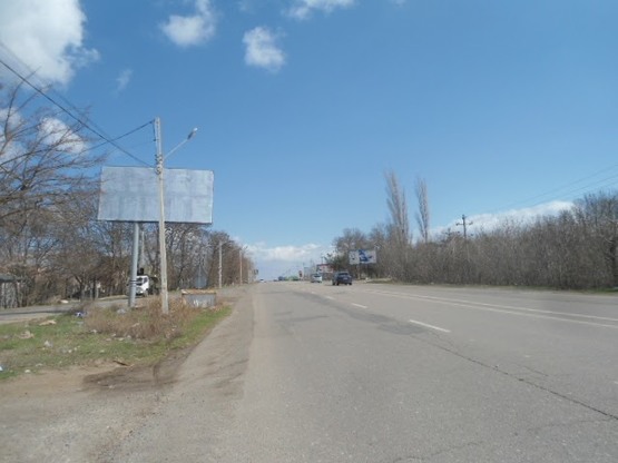 Фото рекламної площини за адресою Южная дорога (Старониколаевская)  - ЖК ЛЕС SKY из города в сторону ТРЦ Ривьера