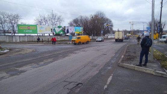 Фото рекламной плоскости по адресу ул.Толбухина (второй справа) Фото рекламной плоскости по адресу ул.Толбухина (второй справа)