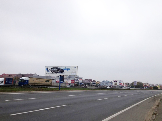 Фото рекламної площини за адресою Кольцевая дорога, напротив гипермаркета Дверей