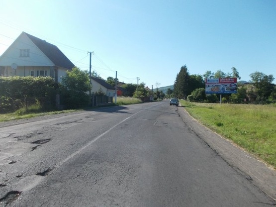 Фото рекламной плоскости по адресу смт.Великий Бичків вїзд в селище зі сторони м.Рахів в сторону м.Ужгород траса Рогатин-Мукачево