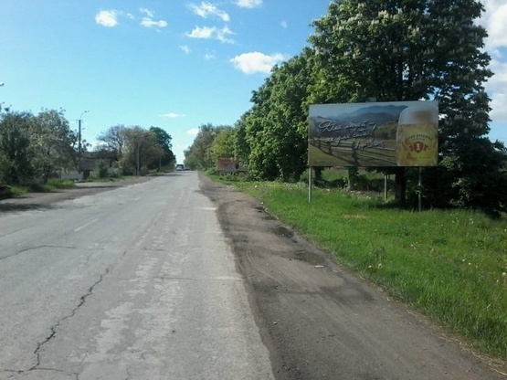 Фото рекламной плоскости по адресу смт.Тересва,вул.Народна (Леніна ) в сторону м.Тячів