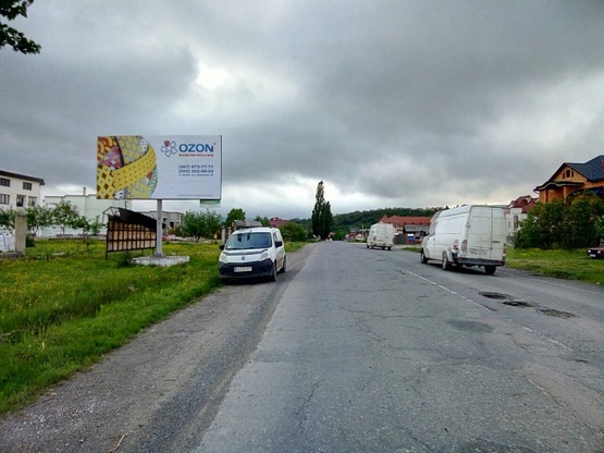 Фото рекламної площини за адресою с. Нижня апша, вул. Борканюка, в сторону м. Тячів