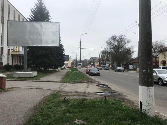 Фото рекламной плоскости по адресу б-р Олександрійський, Укрсоцбанк