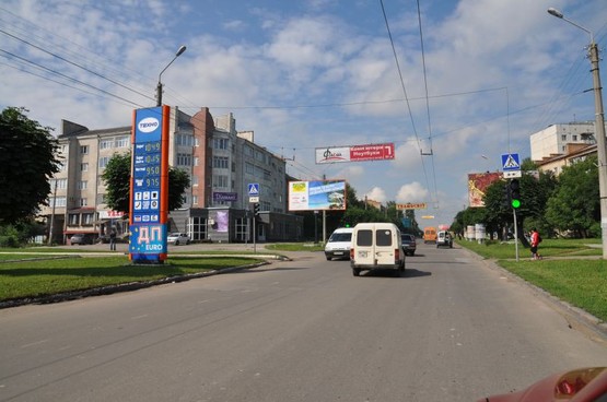 Фото рекламной плоскости по адресу вул.Комарова-пров.Ентузіастів Фото рекламной плоскости по адресу вул.Комарова-пров.Ентузіастів