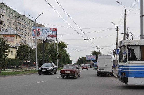 Фото рекламной плоскости по адресу вул.Руська 279 Т.Ц. Екватор Фото рекламной плоскости по адресу вул.Руська 279 Т.Ц. Екватор