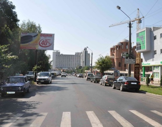 Фото рекламной плоскости по адресу вул.Небесної Сотнi, 23 (ринок, готель Черемош) Фото рекламной плоскости по адресу вул.Небесної Сотнi, 23 (ринок, готель Черемош)