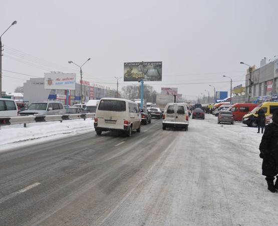 Фото рекламної площини за адресою вул. Калинівський ринок (розділова смуга)