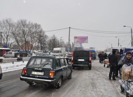 Фото рекламной плоскости по адресу вул. Калинівський ринок (розділова смуга) Фото рекламной плоскости по адресу вул. Калинівський ринок (розділова смуга)