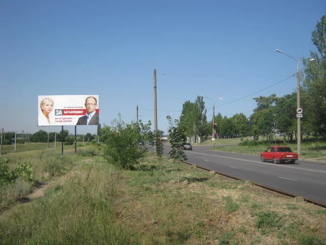 Фото рекламної площини за адресою 043_Запорожье_Заднепровская / Запорожского казачества (слева)