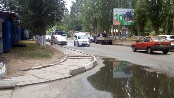 Фото рекламної площини за адресою Патона вул./кафе "Рів'єра"/ Фото рекламної площини за адресою Патона вул./кафе "Рів'єра"/