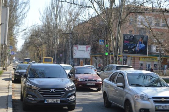 Фото рекламної площини за адресою Ушакова пр.(м-н "МАГНАТ")/Пугачова пров. Фото рекламної площини за адресою Ушакова пр.(м-н "МАГНАТ")/Пугачова пров.