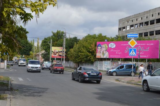 Фото рекламної площини за адресою Потьомкинська вул./Гирського вул лівий Фото рекламної площини за адресою Потьомкинська вул./Гирського вул лівий