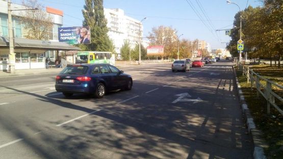 Фото рекламної площини за адресою 200-річчя Херсона пр./Вишнева вул. Фото рекламної площини за адресою 200-річчя Херсона пр./Вишнева вул.