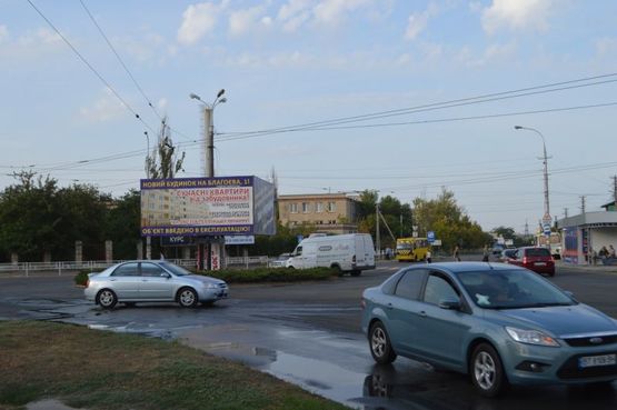 Фото рекламной плоскости по адресу Білозерська пл. (кільце)/І. Богуна Фото рекламной плоскости по адресу Білозерська пл. (кільце)/І. Богуна