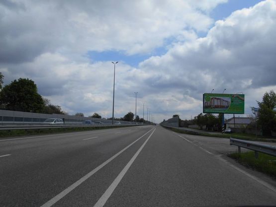 Фото рекламной плоскости по адресу с. Березівка, траса М-06 Київ-Чоп (Житомир), км 37+570 ліво