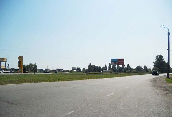 Фото рекламной плоскости по адресу Черкаська траса, КПП ДАЇ м. Переяслав-Хмельницький, в'їзд в місто, Н-08 км 43+900 кільце, ресторан "Хуторець", АЗС "БРСМ"