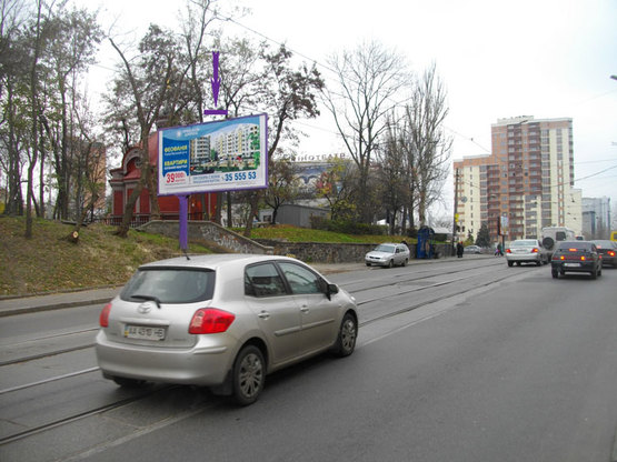 Фото рекламной плоскости по адресу ул.Глыбочицкая/ул.Артема направление кинокомплекса Киевская Русь