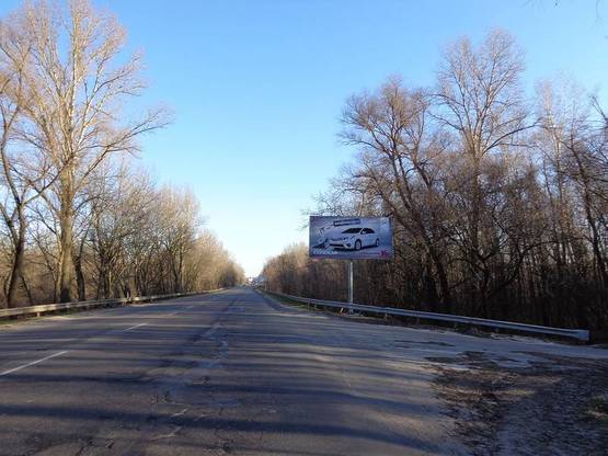 Фото рекламной плоскости по адресу Київське шоссе, в`їзд до міста з м.Київ, праворуч перед заводом "Силікат", 200м від мосту , після табл."1300 років Чернігову"  табл№339009