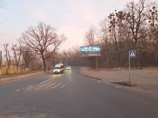Фото рекламної площини за адресою ул. Саратовская, 61 Фото рекламної площини за адресою ул. Саратовская, 61