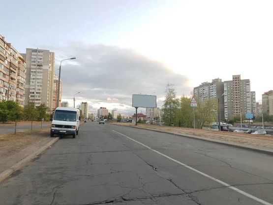 Фото рекламної площини за адресою ул. Оноре де Бальзака, 84 (в сторону ул. М. Цветаевой)