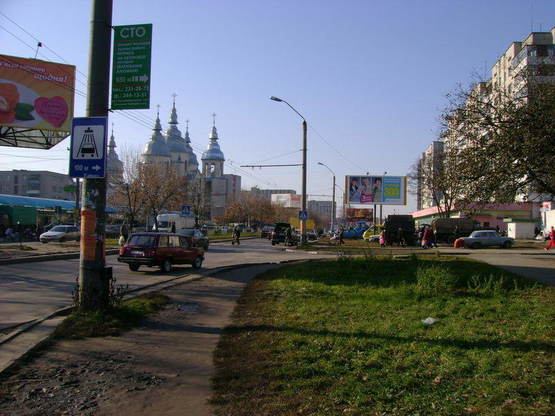 Фото рекламной плоскости по адресу вул.Широка (торговий центр, за рухом) Фото рекламной плоскости по адресу вул.Широка (торговий центр, за рухом)