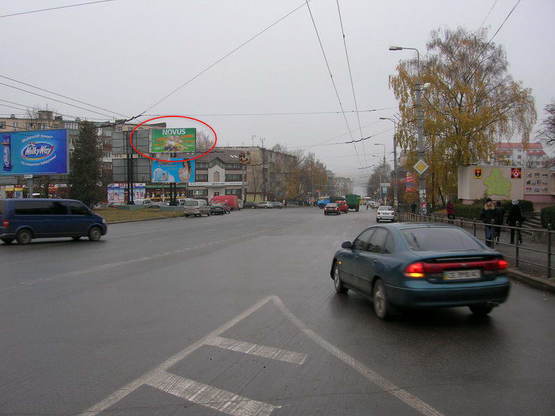 Фото рекламной плоскости по адресу Перемоги #3 (до центру) верхній Фото рекламной плоскости по адресу Перемоги #3 (до центру) верхній