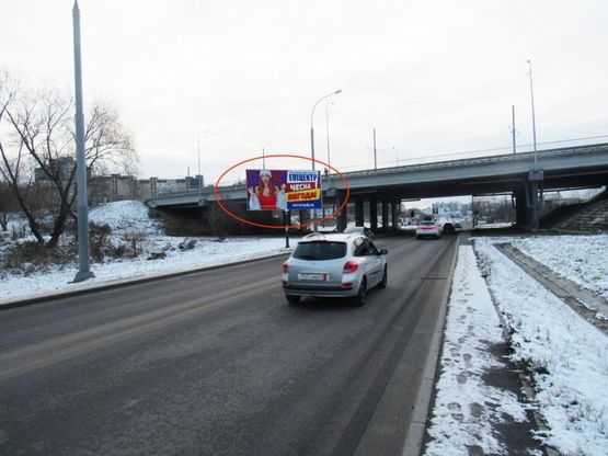 Фото рекламной плоскости по адресу Хуторівка(з'їзд з моста до ринку Шувар)