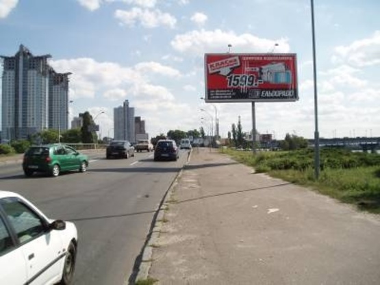 Фото рекламної площини за адресою Русановская Наб./Энтузиастов