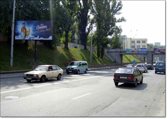 Фото рекламної площини за адресою ул.Федорова/ул.Боженко направление Протасов Яр (магазин)