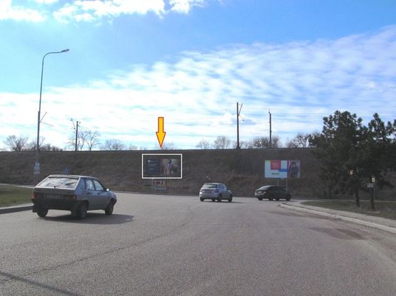 Фото рекламної площини за адресою о.Хортица_кольцо_мостовая развязка